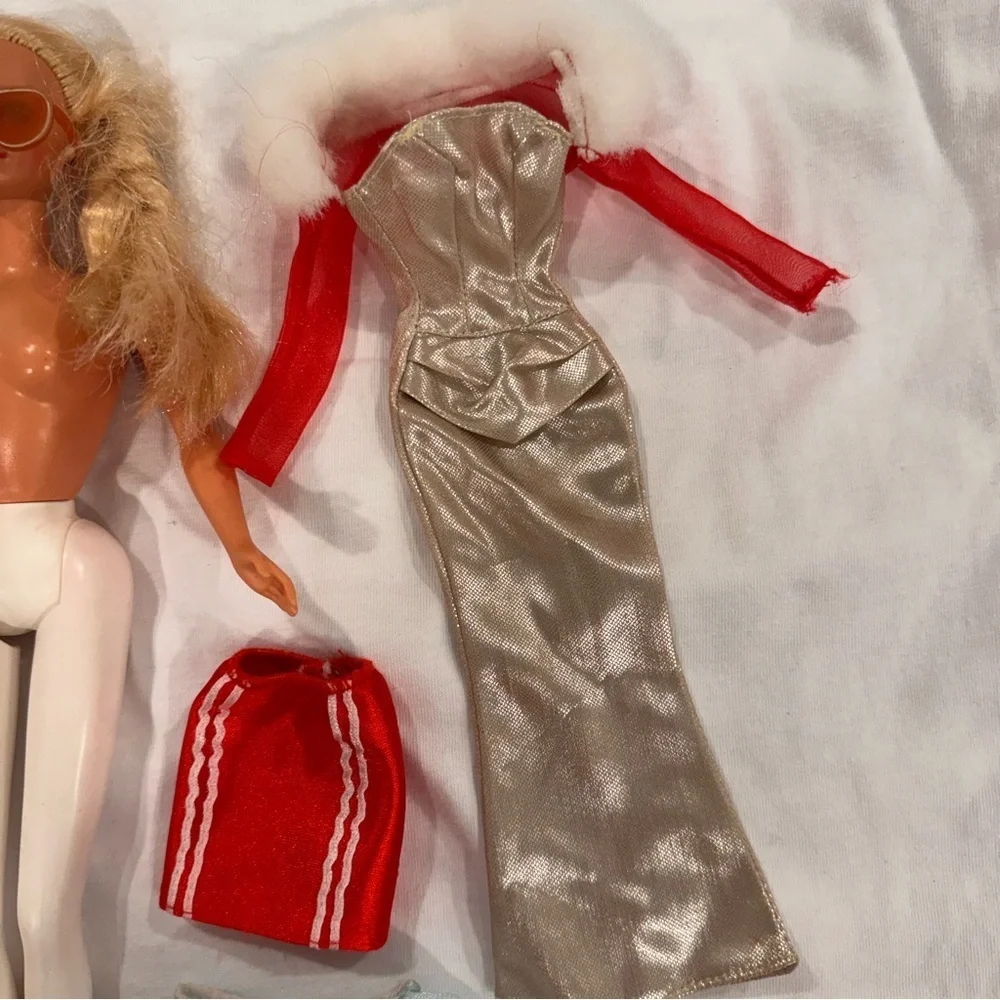 Vintage 1976 Barbie Doll and clothes Y2K